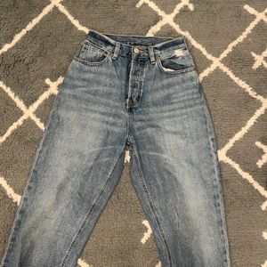 BDG SLIM STRAIGHT JEANS